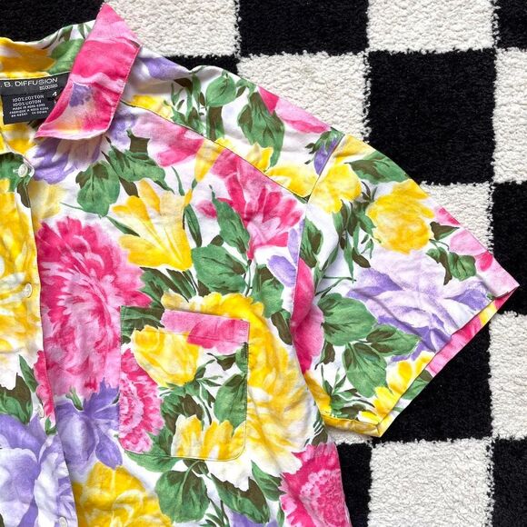 Colorful Floral Button Down Blouse - Picture 3 of 4